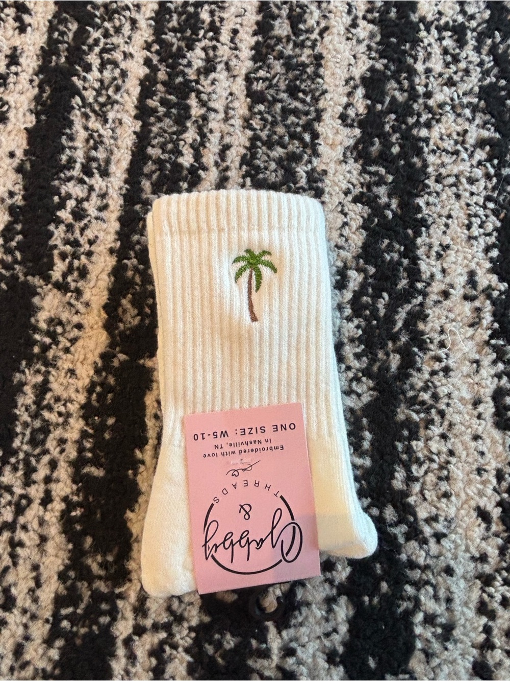 Gabby and Threads Women's Grip Socks